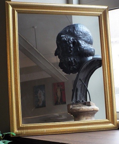 Homer as seen in mirror in the Reading Room