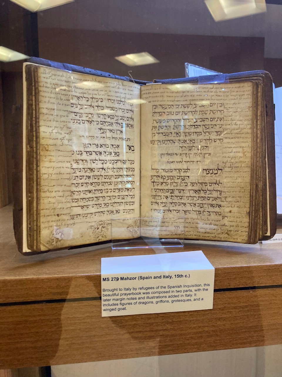 MS 279 Mahzor (Spain and Italy, 15th c.).